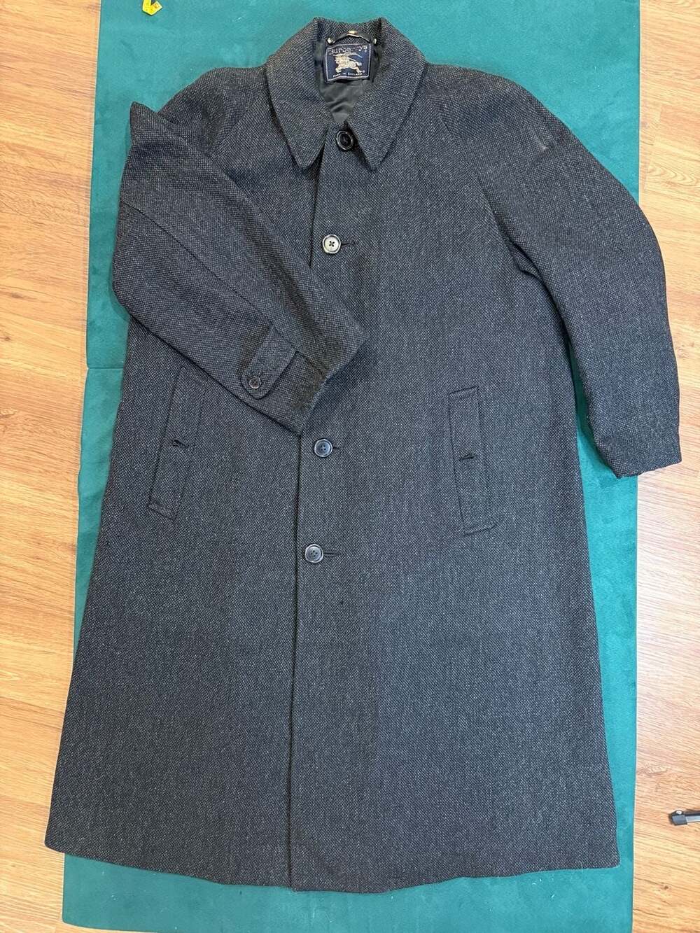 Vintage Burberrys Dark Gray Herringbone Wool Blend Overcoat Topcoat - Picture 1 of 7